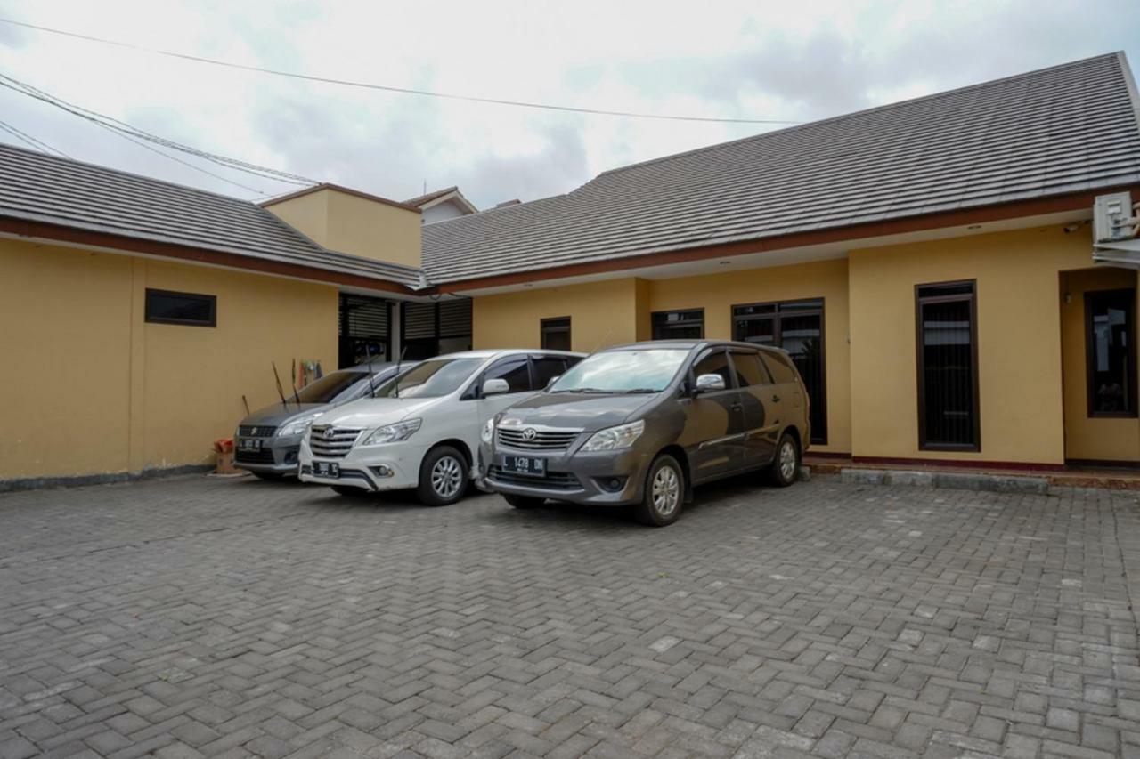 Reddoorz Near Living Plaza Purwokerto Exterior foto