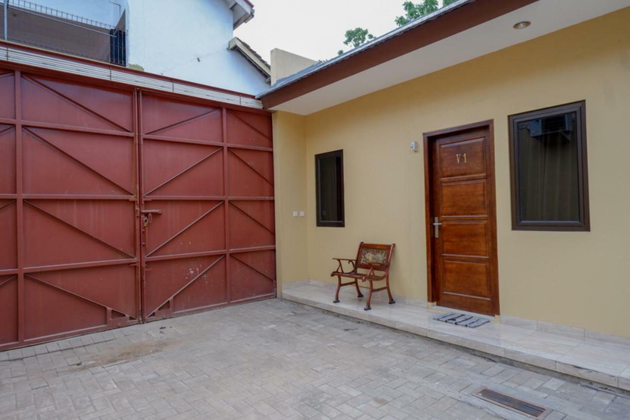 Reddoorz Near Living Plaza Purwokerto Exterior foto