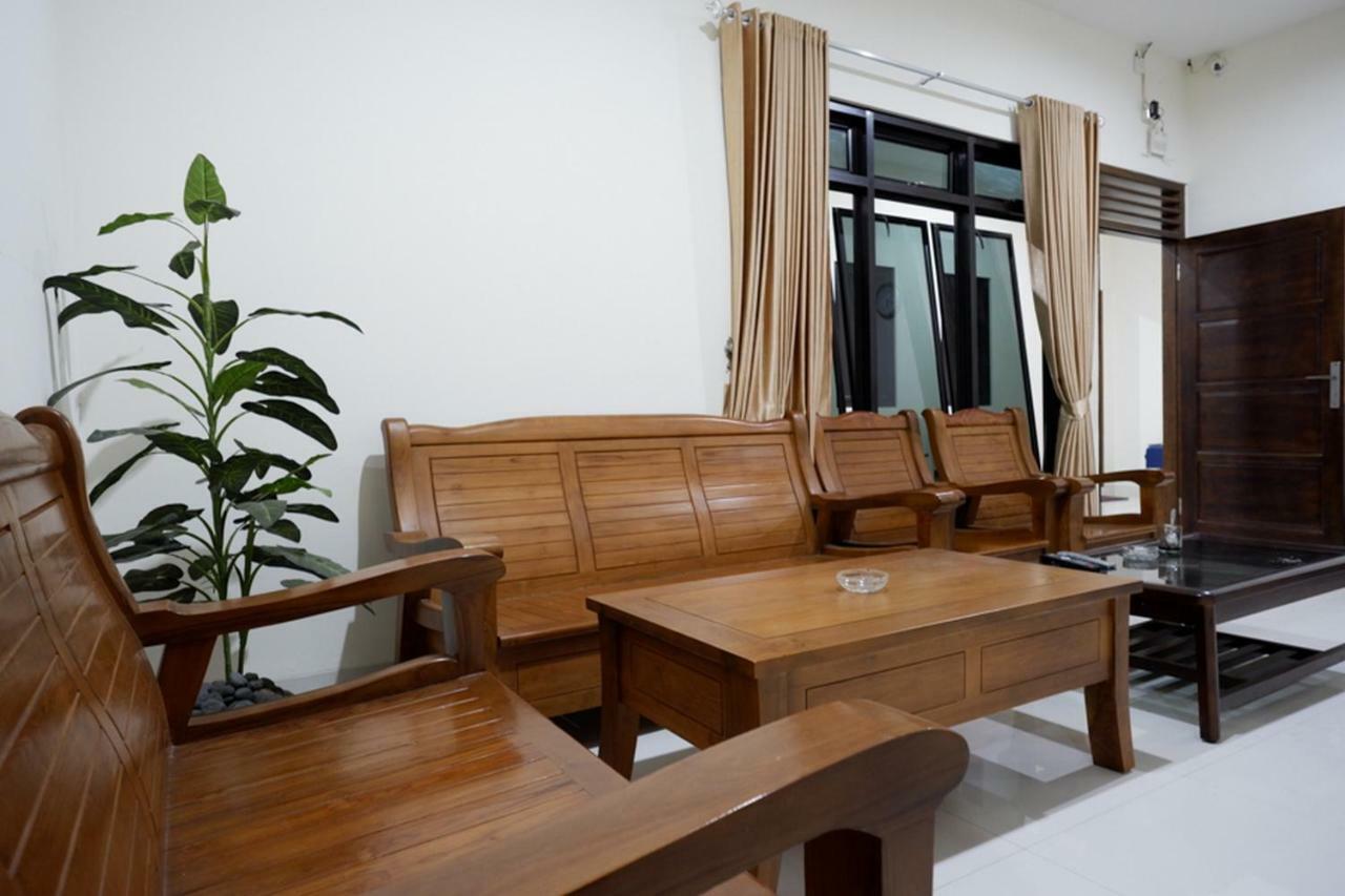 Reddoorz Near Living Plaza Purwokerto Exterior foto