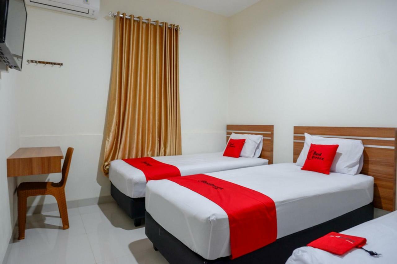 Reddoorz Near Living Plaza Purwokerto Exterior foto