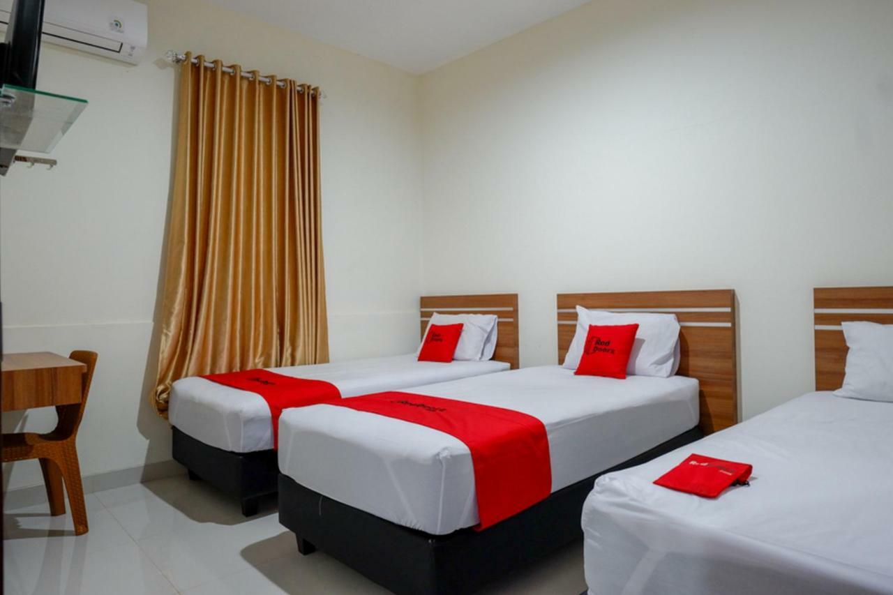 Reddoorz Near Living Plaza Purwokerto Exterior foto